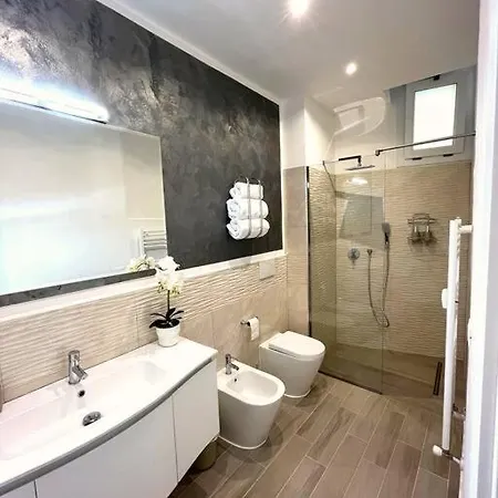 Elegant Boutique Via Nizza